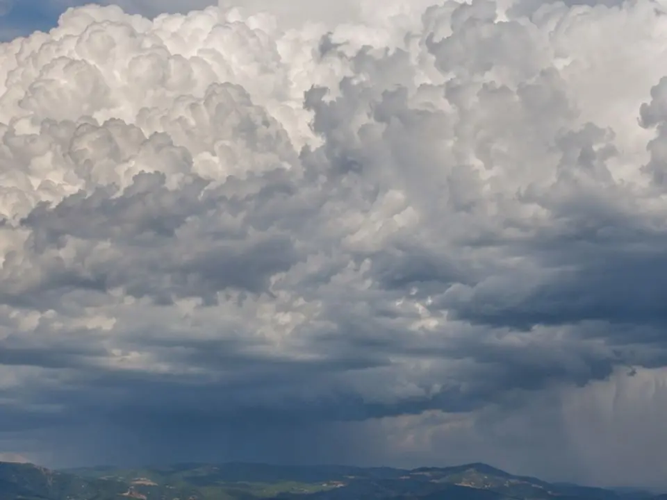 Meteo Calabria, domani mattinata soleggiata e temporali pomeridiani su aree interne e Ionio