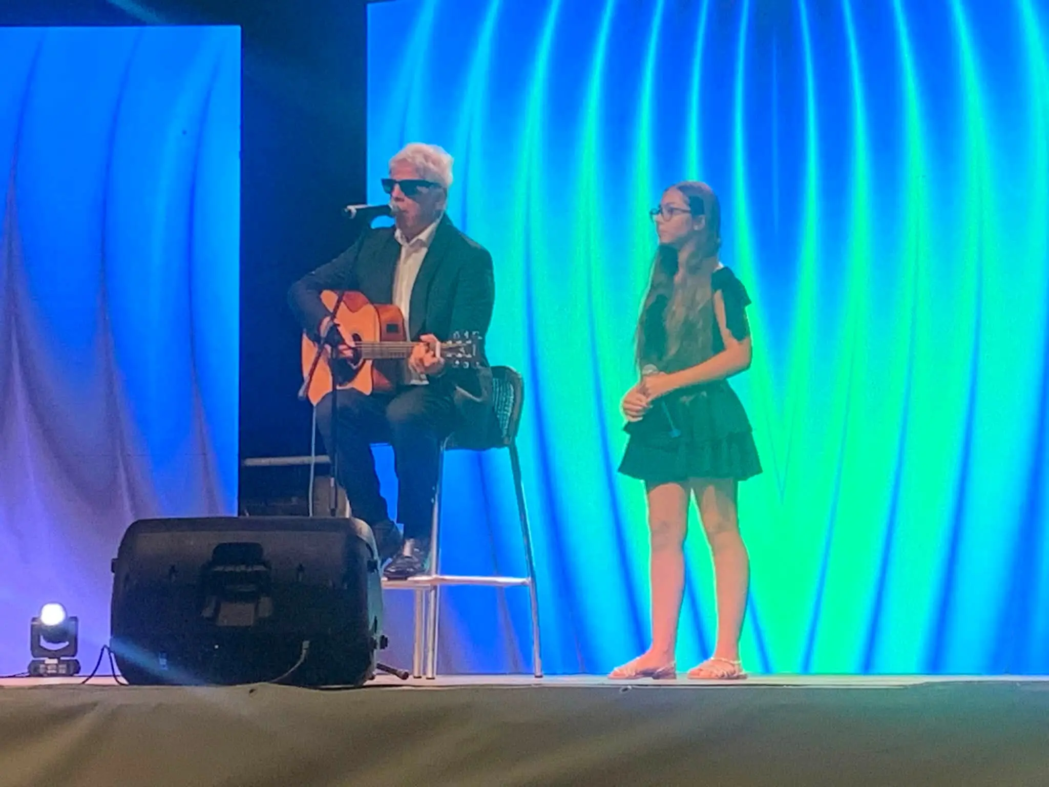 La giovane reggina Kristel Marcianò canta e incanta Lido di Camaiore\n