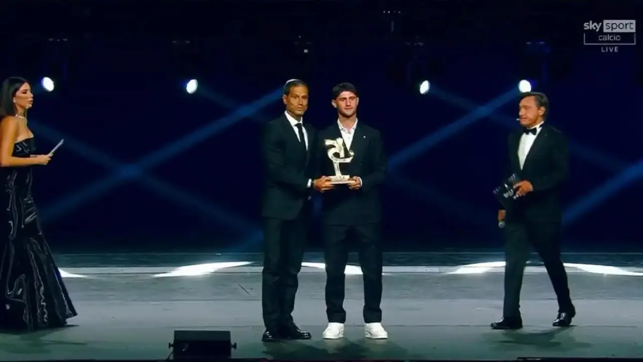 Dalla favola Catanzaro al premio alla Scala: Liberali è il miglior giovane della Serie B 2025/26\n
