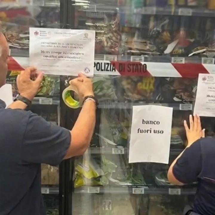Surgelati non idonei al consumo in un supermercato a Crotone:\u00A0sequestrati oltre 100 chili di alimenti e sospesa l’attività\n