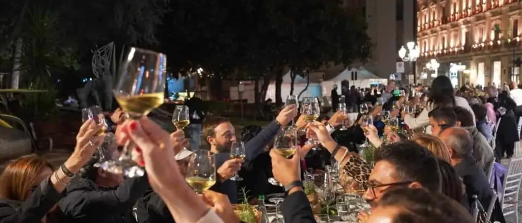 “Cena Straordinaria” a Catanzaro, ordinanza del comando di Polizia Locale: tutte le prescrizioni\n