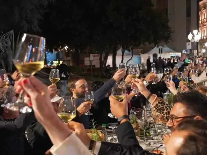 “Cena Straordinaria” a Catanzaro, ordinanza del comando di Polizia Locale: tutte le prescrizioni