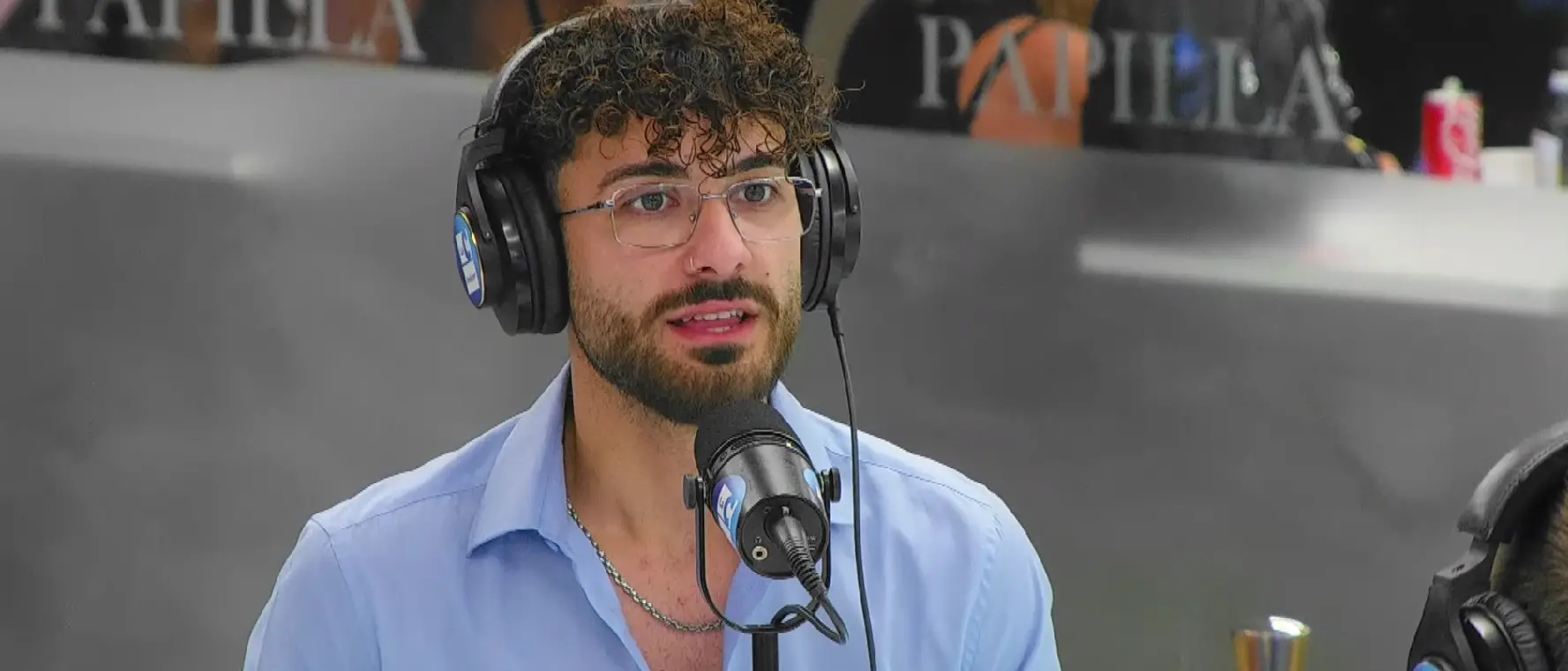 Rocco Vitaliano, lo stilista di Girifalco che porta la tessitura calabrese nel mondo a 22 anni: «Perché ho scelto di restare»\n
