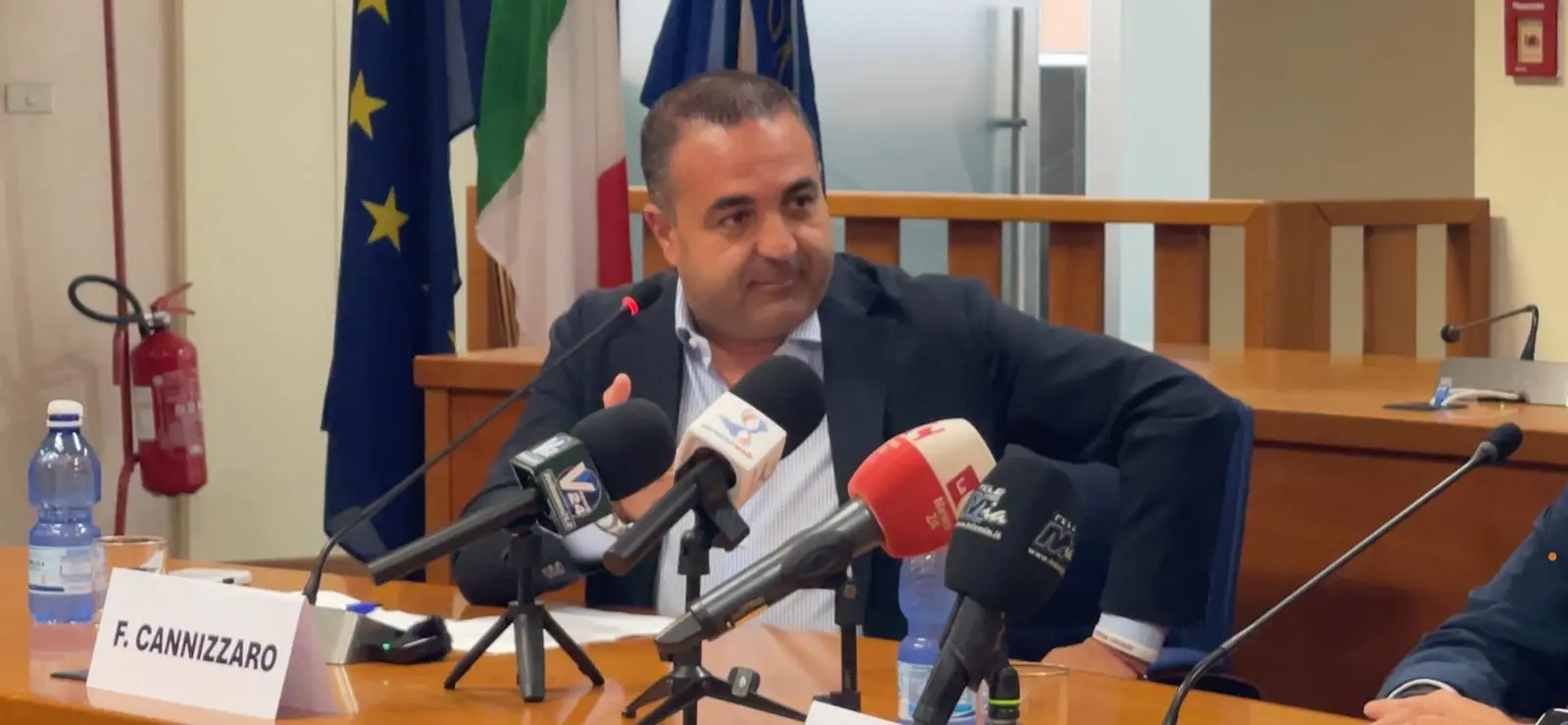 Cannizzaro rilancia l’asse Reggio-Messina: «Con Sacal lavoriamo al pontile e alla stazione dell’aeroporto»\n