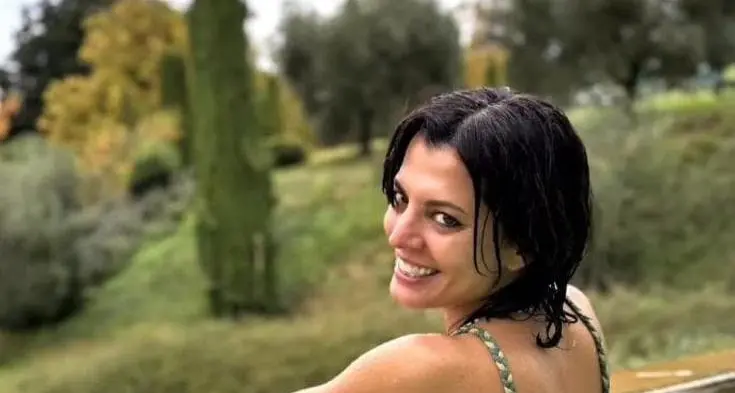 Rapisce l’ex compagna, la getta dal cavalcavia sull’autostrada e poi si toglie la vita lanciandosi nel vuoto\n