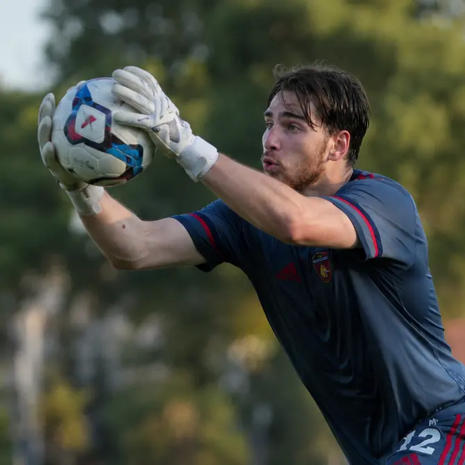 Cosenza, Iliev fa discutere. Ma i lupi il portiere lo avevano già in casa con Pompei\n