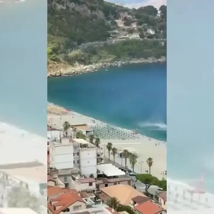 Tromba marina a Scilla, paura tra i bagnanti