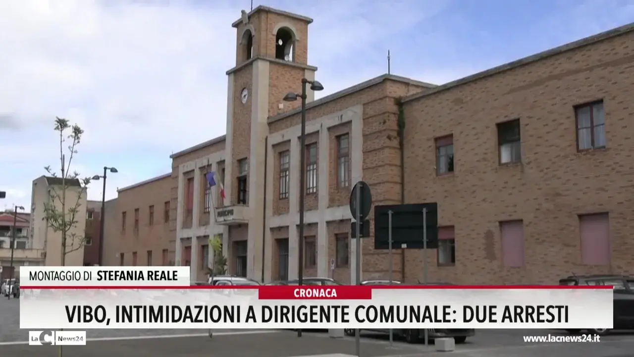 Vibo, intimidazioni a dirigente comunale: due arresti