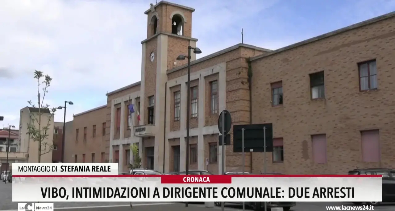 Vibo, intimidazioni a dirigente comunale: due arresti