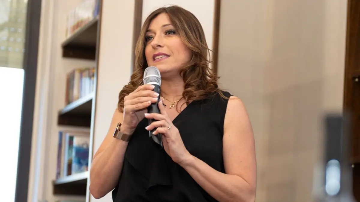 <p>La sindaca Manuela Labonia interviene su turismo, vivibilità e controlli a Pietrapaola</p>\\n