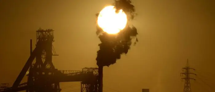 Meloni festeggia a Bari, a meno di 100\u00A0chilometri partono le procedure di licenziamento per 2.500 lavoratori dell’indotto ex Ilva\n