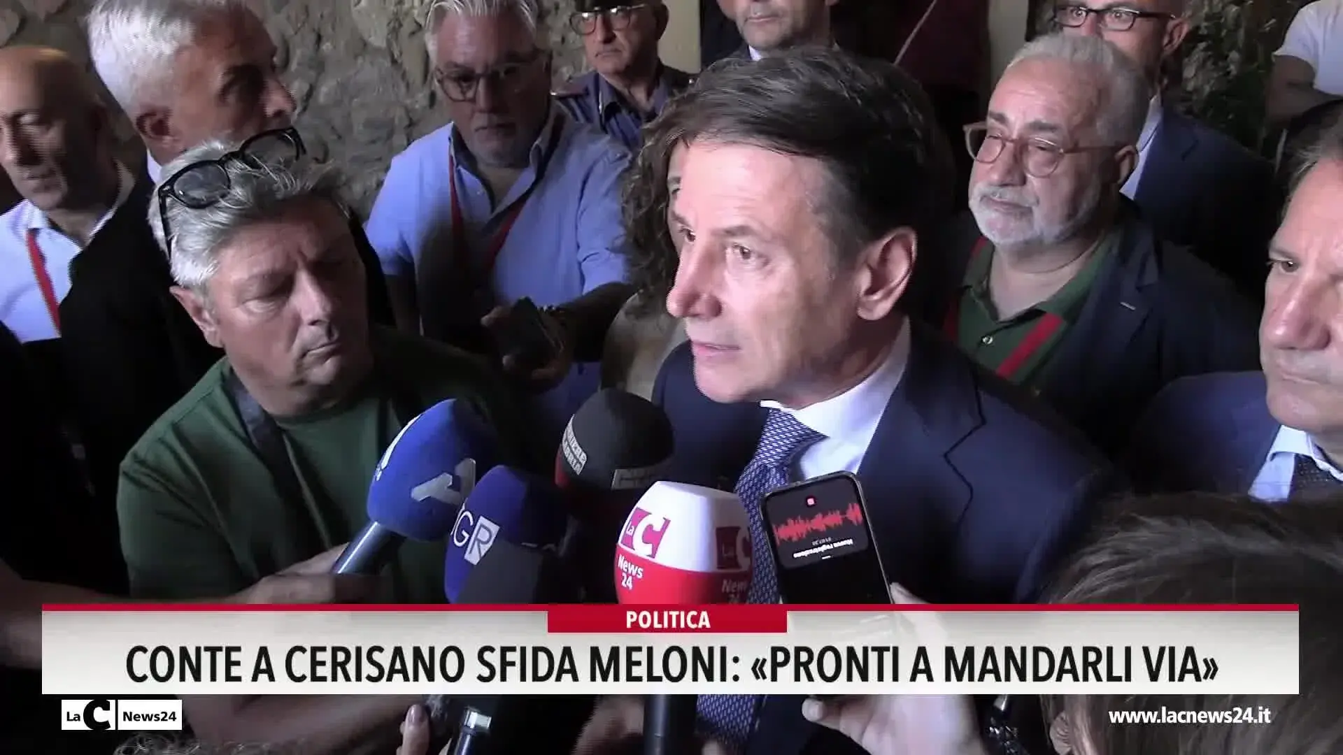 Conte a Cerisano sfida Meloni: «Pronti a mandarli via»