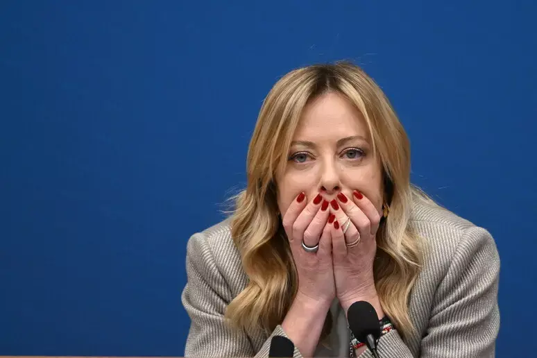 Sondaggi politici, governo Meloni longevo ma poco amato:\u00A0giudizi negativi al 59%. E\u00A0Vannacci supera Forza Italia\n