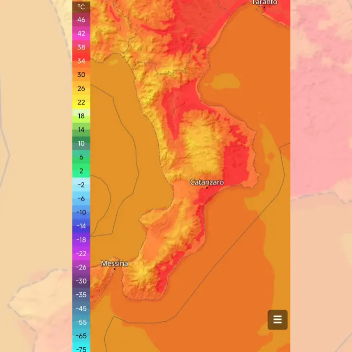 È ancora piena estate in Calabria, afa e caldo nel weekend con punte di 39 gradi: le previsioni\n