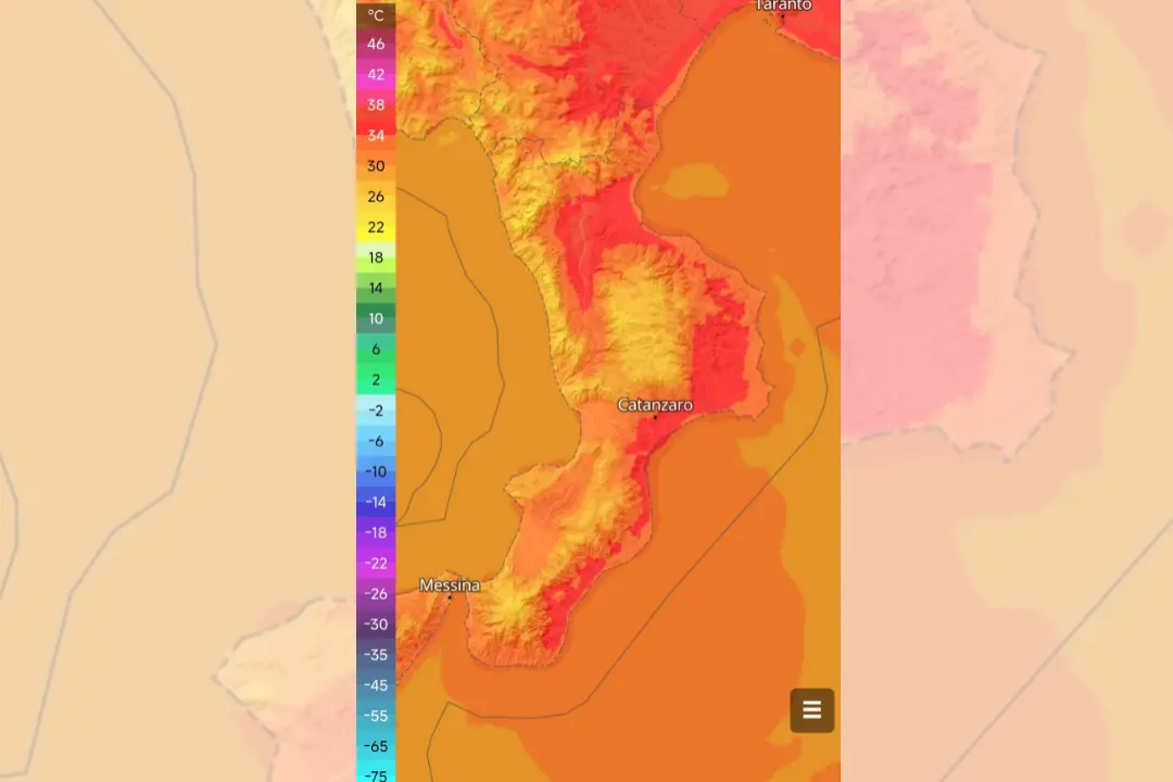 <p>È ancora piena estate in Calabria, afa e caldo nel weekend con <span style=\"color:hsl(0, 75%, 60%);\">punte di 39 gradi</span>: le previsioni</p>