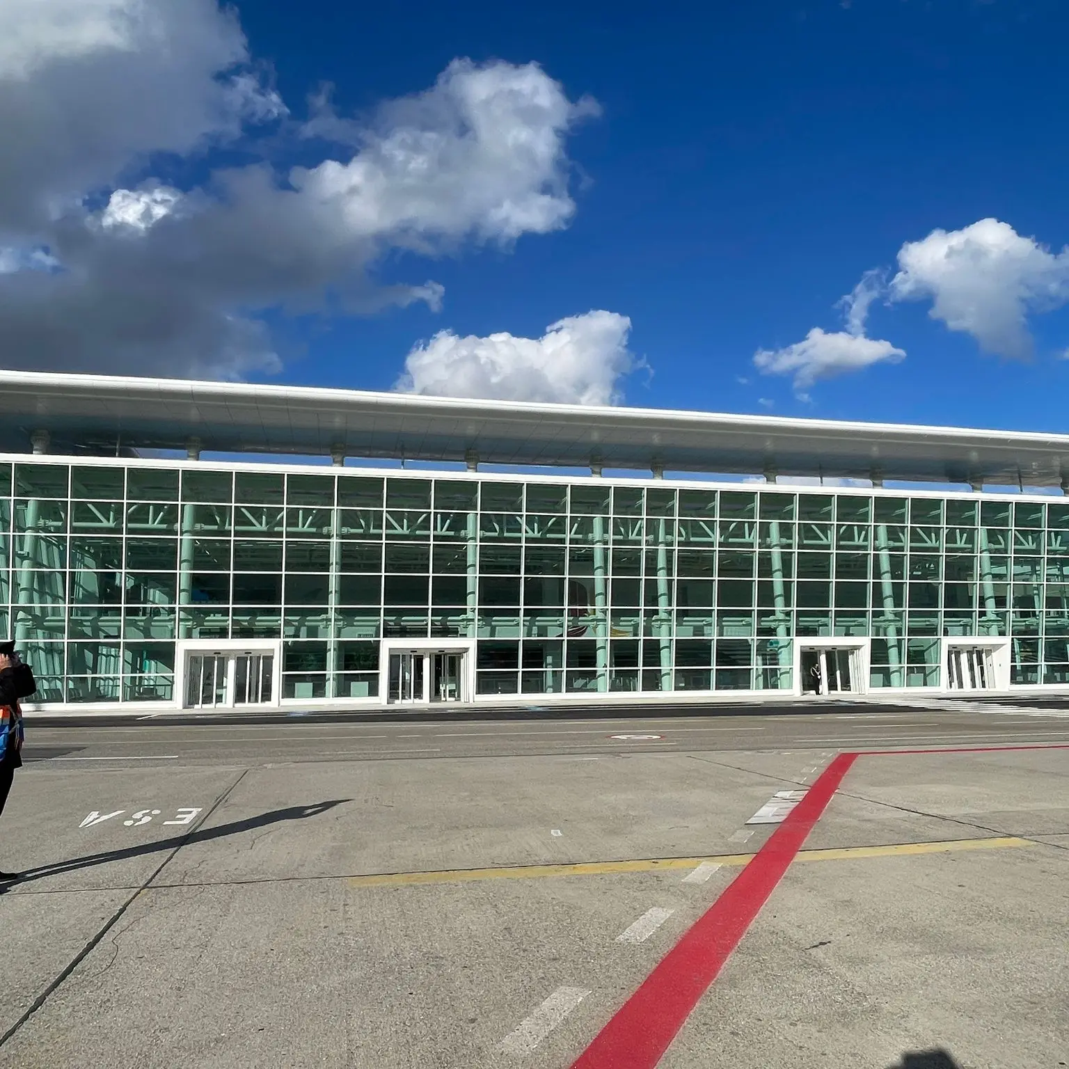 64 milioni di euro per l’Aeroporto Reggio,\u00A0l’annuncio di Cannizzaro, Occhiuto e Vigna: il commento della politica\u00A0\u00A0\n