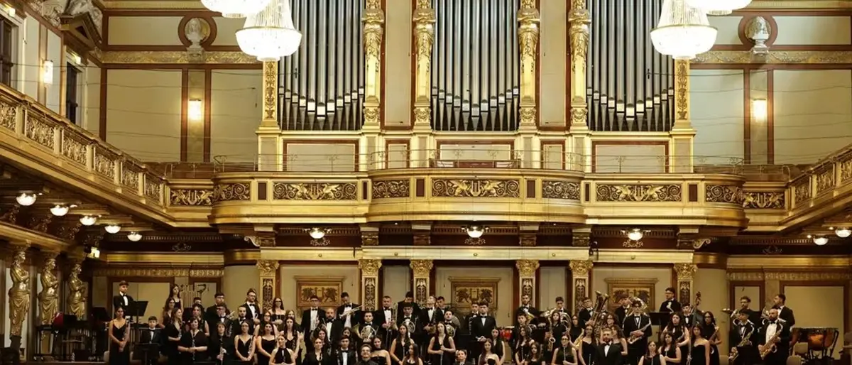 L’Orchestra Giovanile di Laureana di Borrello premiata a Vienna, la presidente Metsola: «Siate orgogliosi di rappresentare nel mondo il meglio della cultura europea»\n