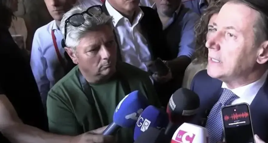 Conte da Cerisano lancia la sfida a Meloni: «Vada a casa». E prepara il campo progressista\n