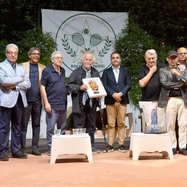 Reggio\u00A0ricorda Tonio Licordari a dieci anni dalla scomparsa: una serata di memoria e giornalismo nel segno dell’eredità lasciata alla città\n