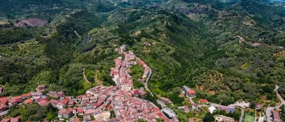 «Il loro sacrificio non può essere dimenticato»: Capistrano pronta a commemorare le vittime di ‘ndrangheta Giuseppe e Giovanni Lo Moro\n