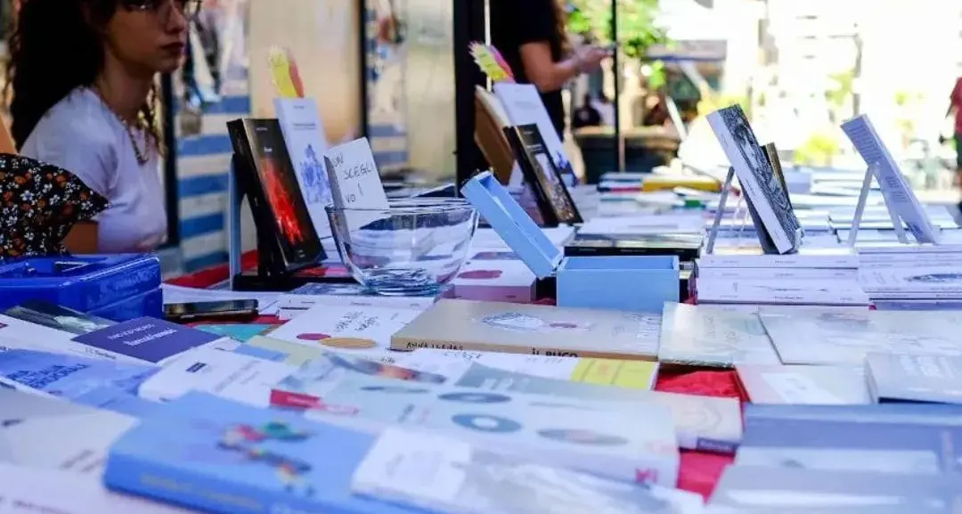 Laudomia torna a Cosenza: tre giorni di libri, teatro e musica nel segno dell’“insilienza”\n