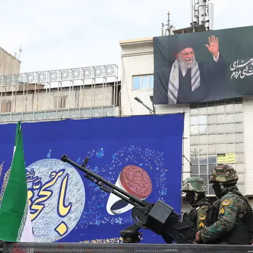 Stretto di Hormuz, l'Iran annuncia: «Attaccato un drone americano»\n