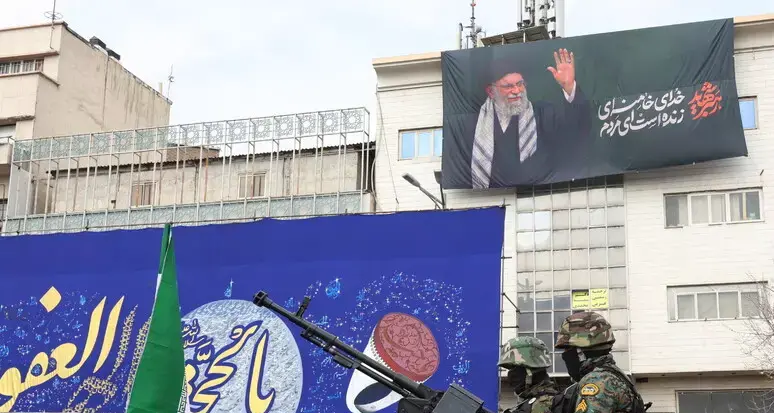 Stretto di Hormuz, l'Iran annuncia: «Attaccato un drone americano»\n