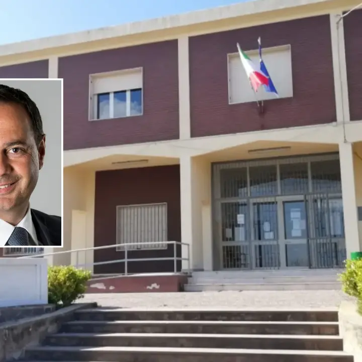Jonadi, Arena incalza il sindaco Signoretta: «La foto di cantiere sui social non è un'opera conclusa»\n