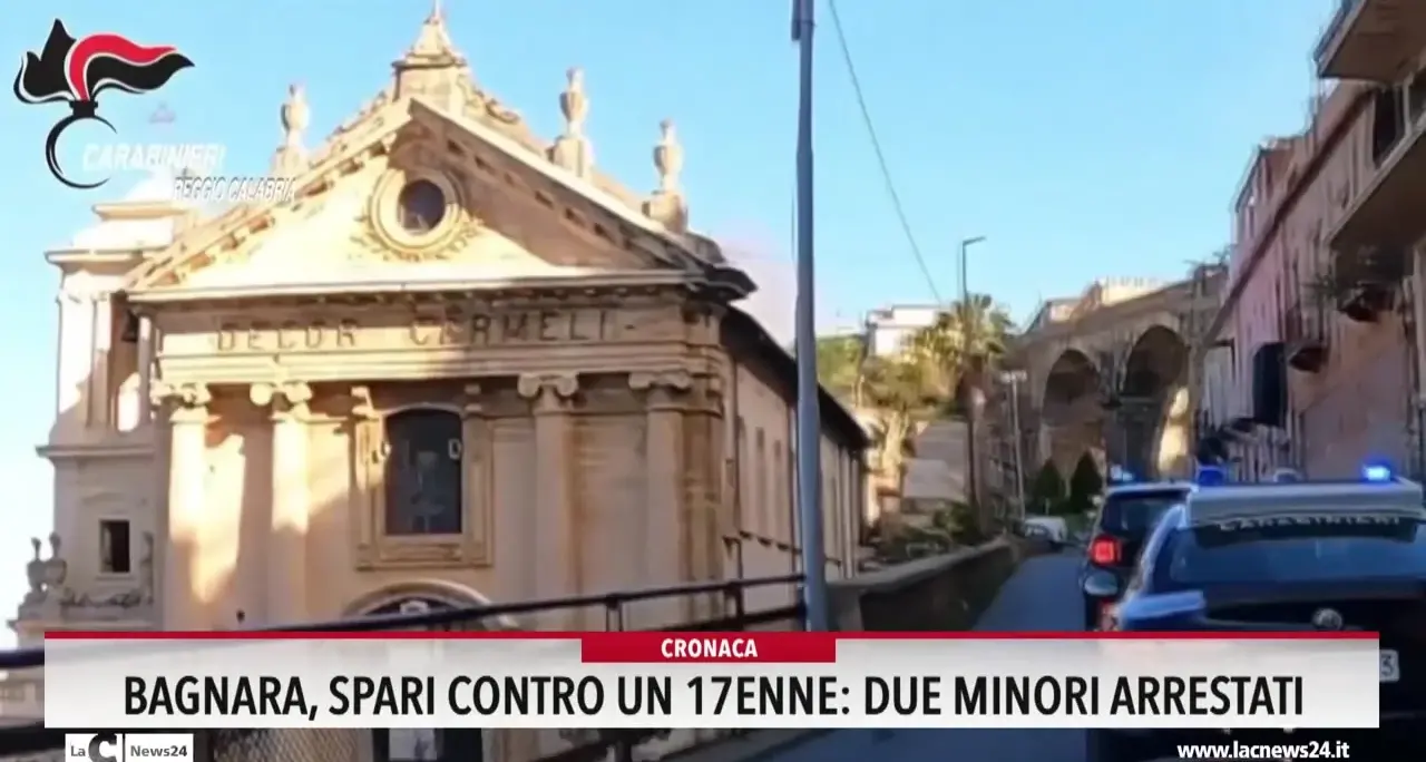 Bagnara, spari contro un 17enne: due minori arrestati
