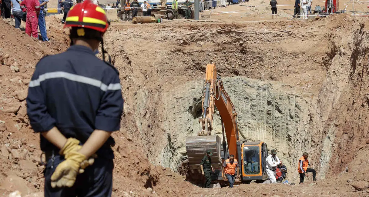 Algeria, recuperato senza vita il corpo di Ayoub: morto a 10 anni dopo quattro giorni nel pozzo