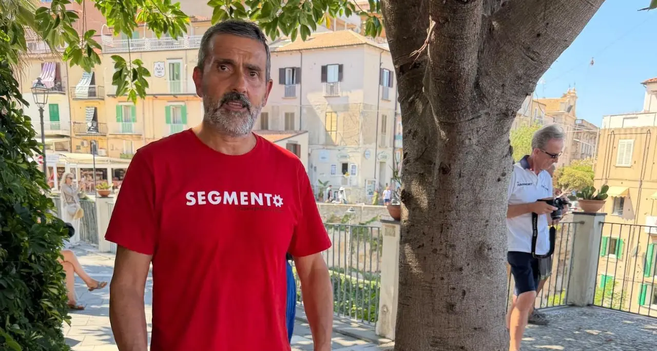 Tropea, il sindaco Macrì replica all’influencer Wlady Nigro: «Truffa nei ristoranti? Faccia i nomi, altrimenti è solo fango»\u00A0\n