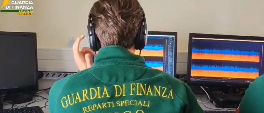 Aste, truffe sui fondi agricoli e riciclaggio con l’ombra della ‘ndrangheta, blitz a Catanzaro: arrestati imprenditori e un avvocato -NOMI\n