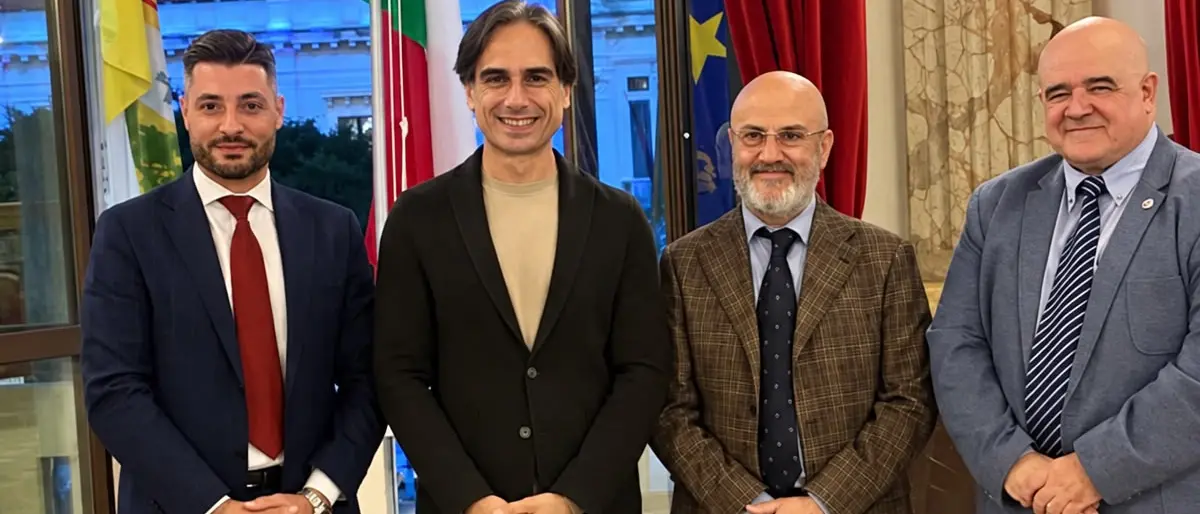 Subbuteo, Reggio\u00A0sale sul tetto del mondo con Marco Averna: Romeo celebra l’oro mondiale e il podio tutto amaranto di Parigi\n