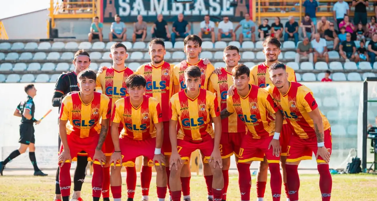 Serie D, esordio col botto per il Sambiase: nel finale Grisley stende il Gela. Finisce 2-1\n