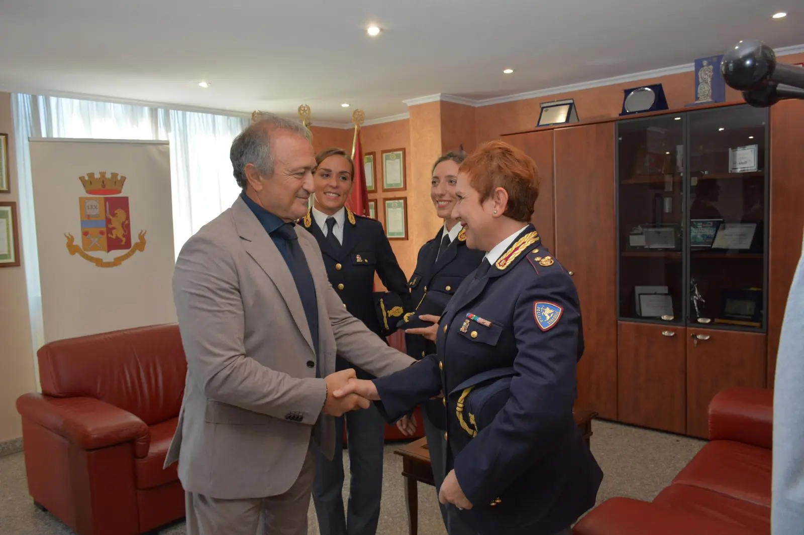 Vibo, si insediano tre nuovi funzionari della Polizia di Stato: ecco chi guiderà Stradale e Reparto Prevenzione Crimine\n