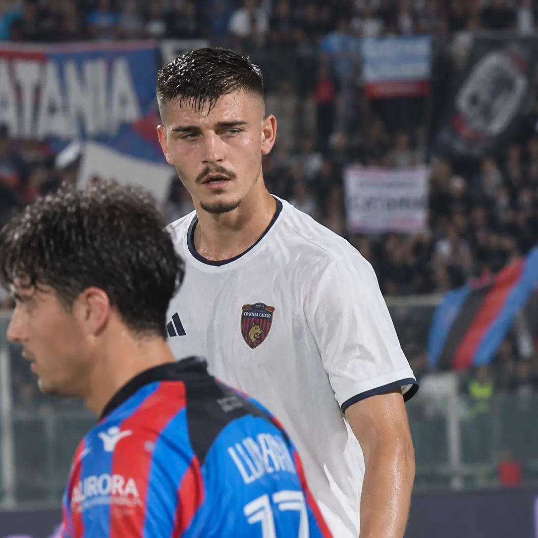 Catania-Cosenza, disastro totale: al “Massimino” non si salva nessuno\n