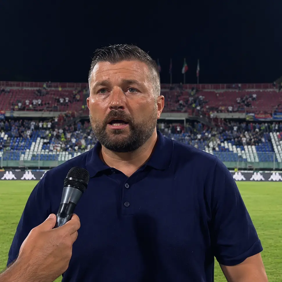 Cosenza travolto, Coppitelli durissimo: «Il punteggio dice esattamente chi siamo oggi»\n\n\n
