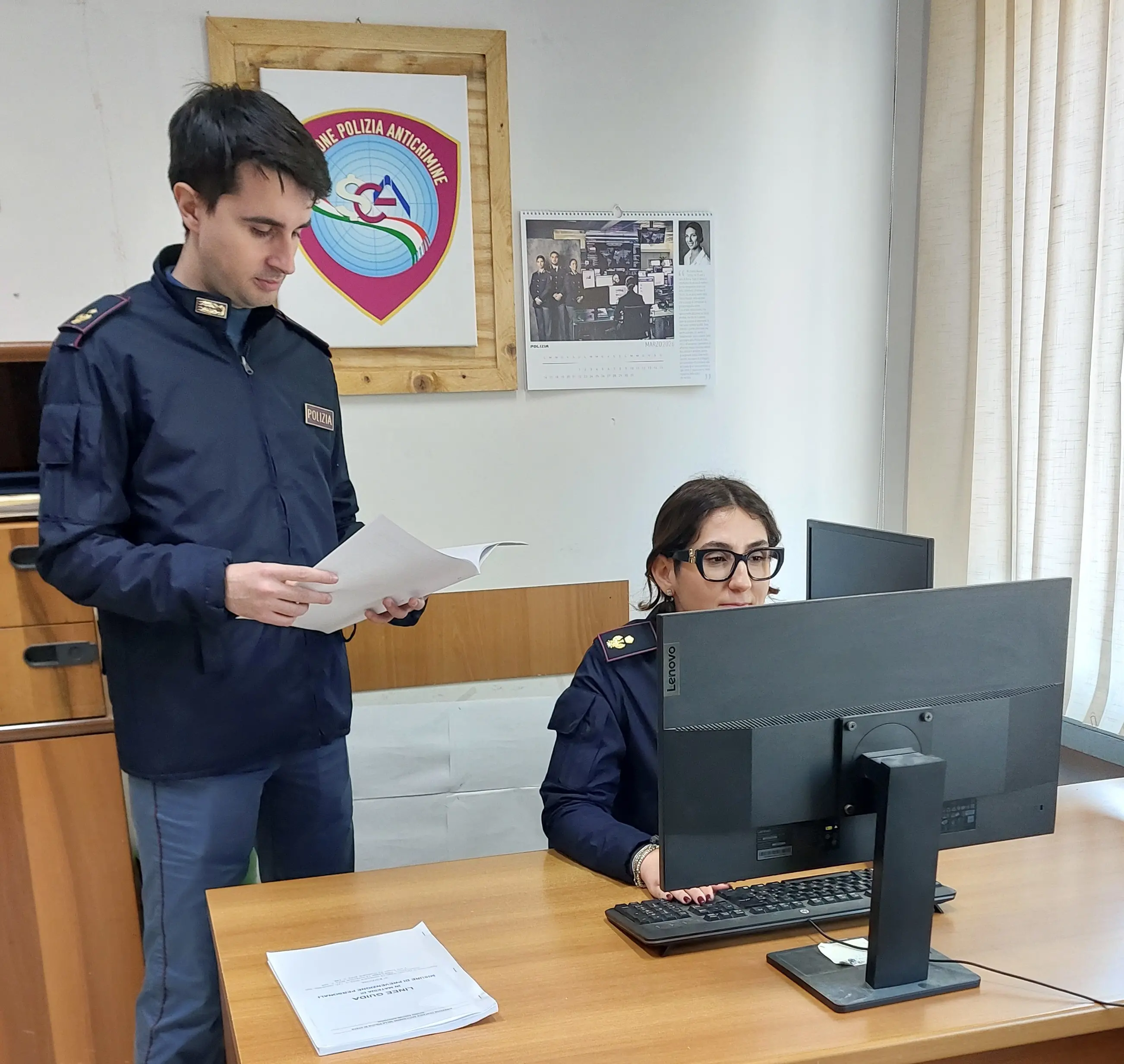 Stretta della Polizia di Stato sulla sicurezza durante l’estate: settanta misure di prevenzione tra Daspo, ammonimenti e sorveglianza speciale nel reggino\n