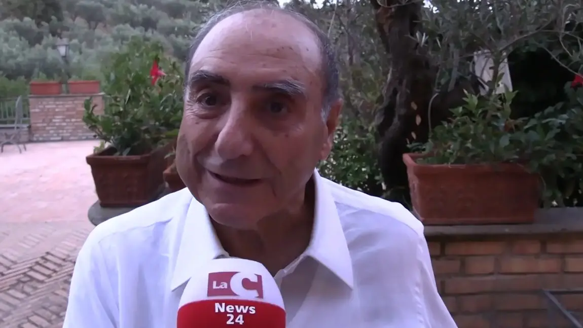 <p>«<span style=\"color:hsl(0, 75%, 60%);\">La Calabria è alla deriva </span>e rischia di sparire. Basta parole, servono soluzioni»: l'ex governatore Loiero lancia l’allarme</p>