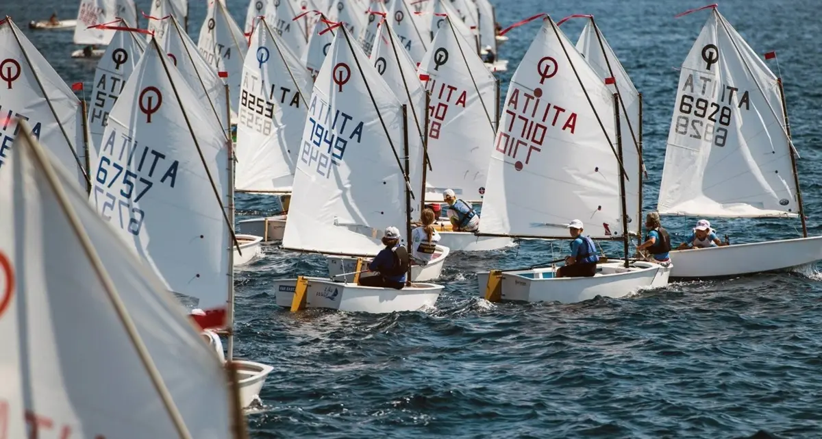 Reggio Calabria pronta per l’Optisud Mediterranean Cup: i migliori talenti della vela sfidano lo Stretto\n