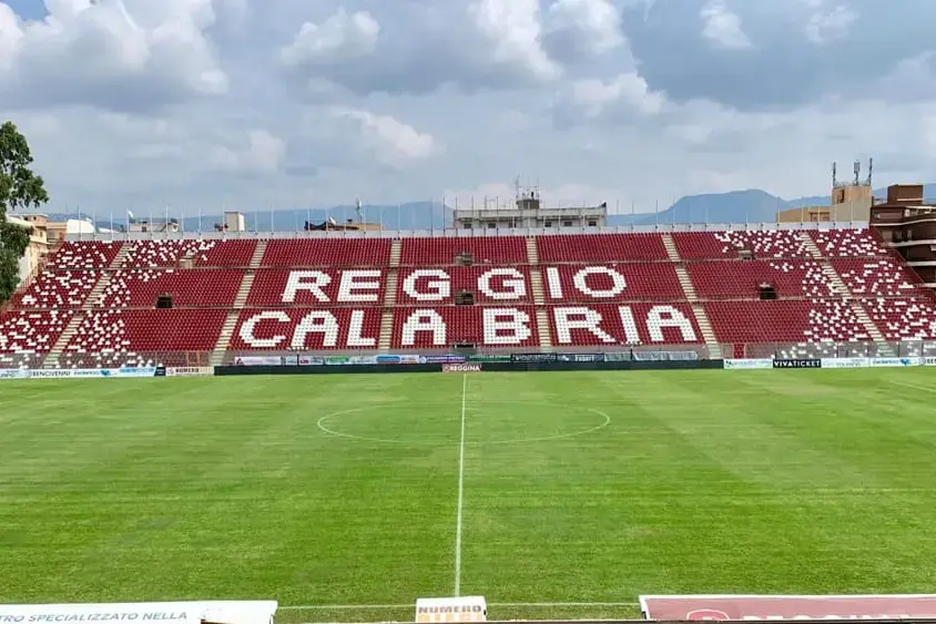 Scuola, a Reggio il nuovo anno s’inaugurerà allo stadio. Il sindaco Cannizzaro: «La città guarda al futuro»\n