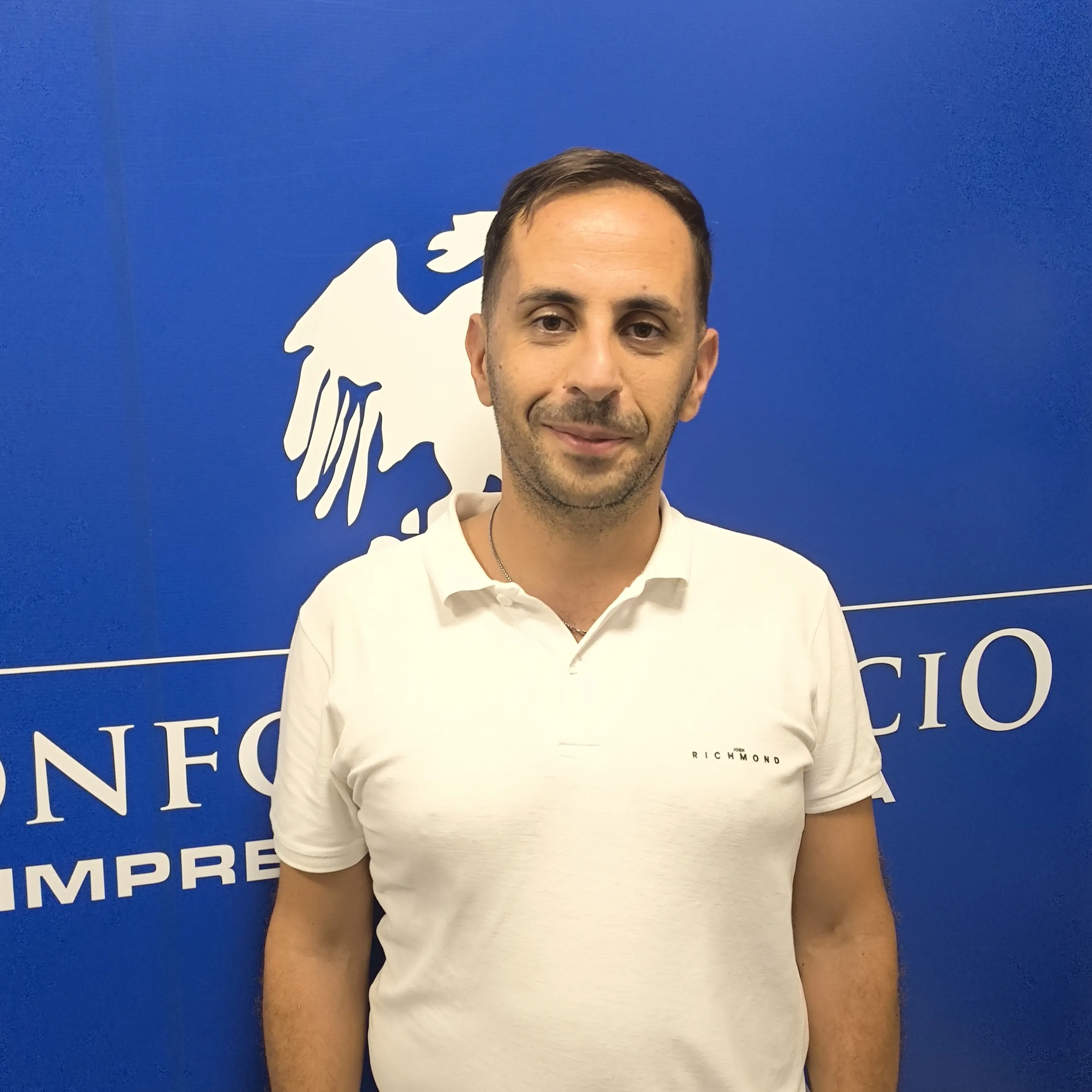 Caro carburante, Confcommercio Reggio: «Negli aiuti mirati non si dimentichino gli agenti di commercio»\n