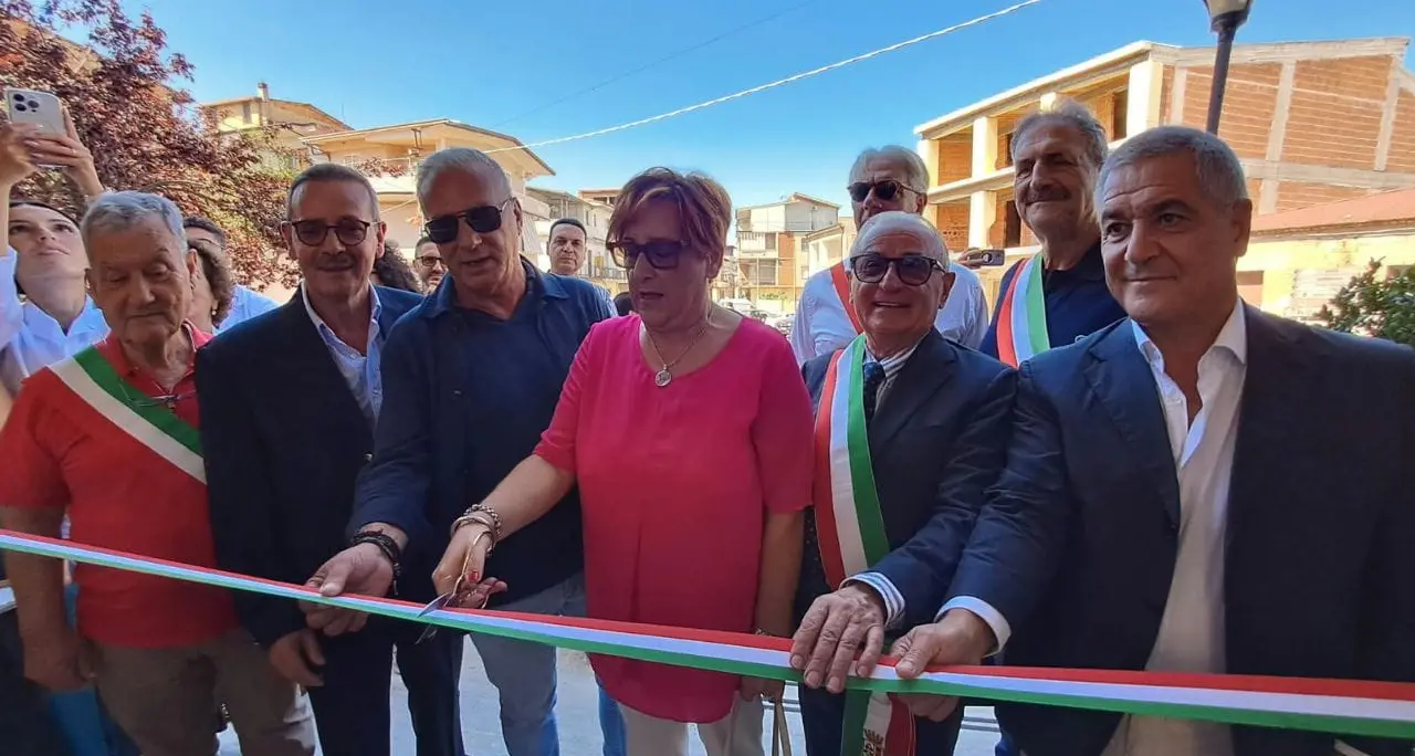 Rosarno rafforza la sanità di prossimità: inaugurata la nuova Casa di Comunità: «Vi operano professionisti che hanno un grande valore»\n\n\n\n\n