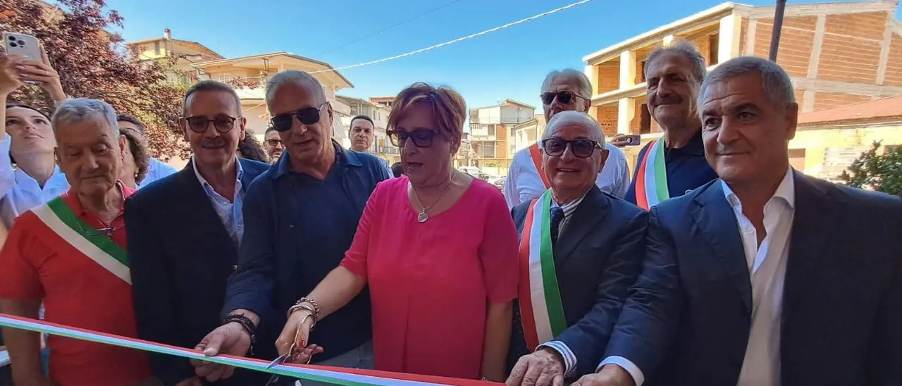 Rosarno rafforza la sanità di prossimità: inaugurata la nuova Casa di Comunità: «Vi operano professionisti che hanno un grande valore»\n\n\n\n\n