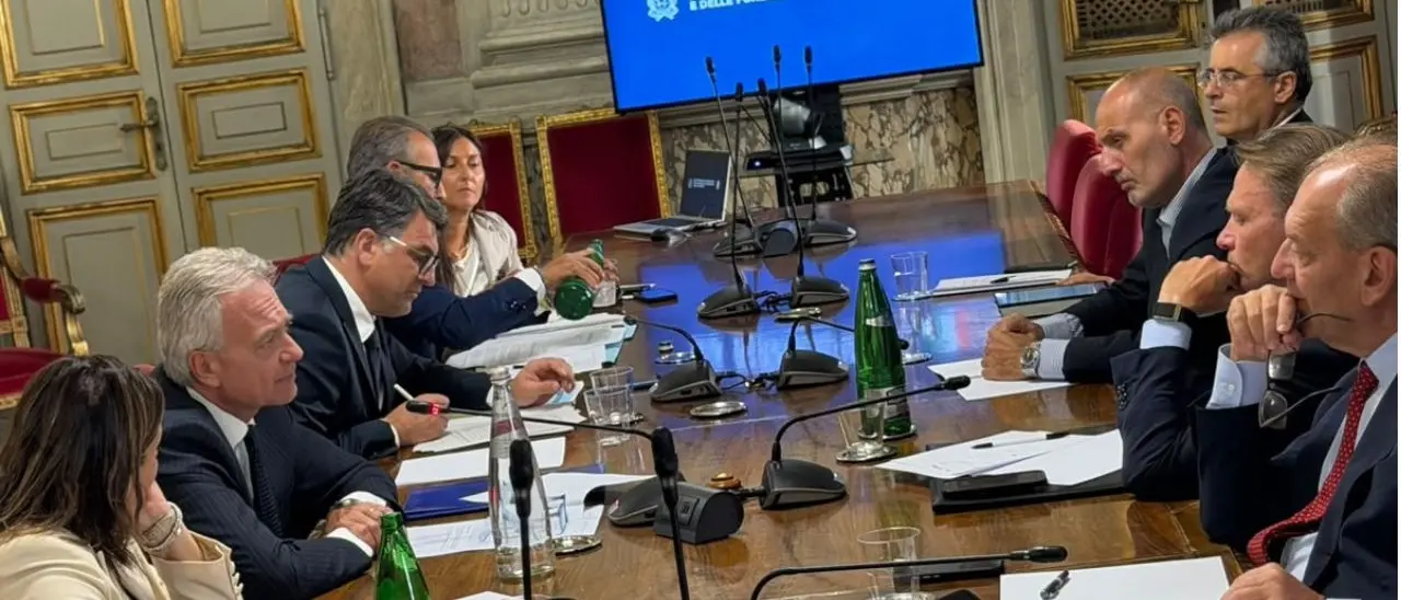 Olio, il Mezzogiorno cerca una risposta alla crisi di liquidità: al Masaf il confronto tra Governo e Regioni\n