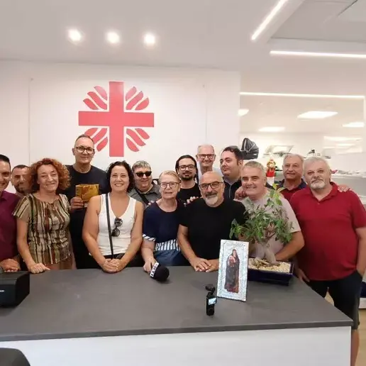 Crotone, dai giornalisti 4mila euro alla Caritas:\u00A0il ricavato donato all’emporio solidale\n