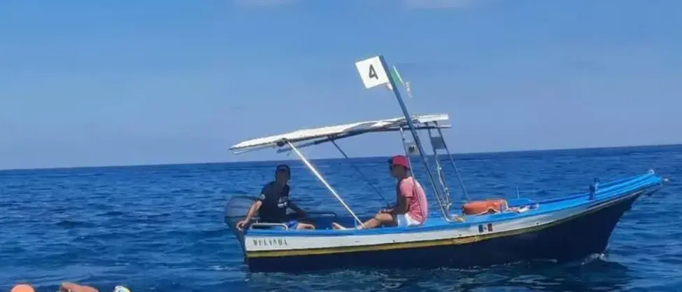 Diabete,\u00A017enne di Lucca attraversa a nuoto lo Stretto di Messina: «La malattia non è un limite allo sport»\n