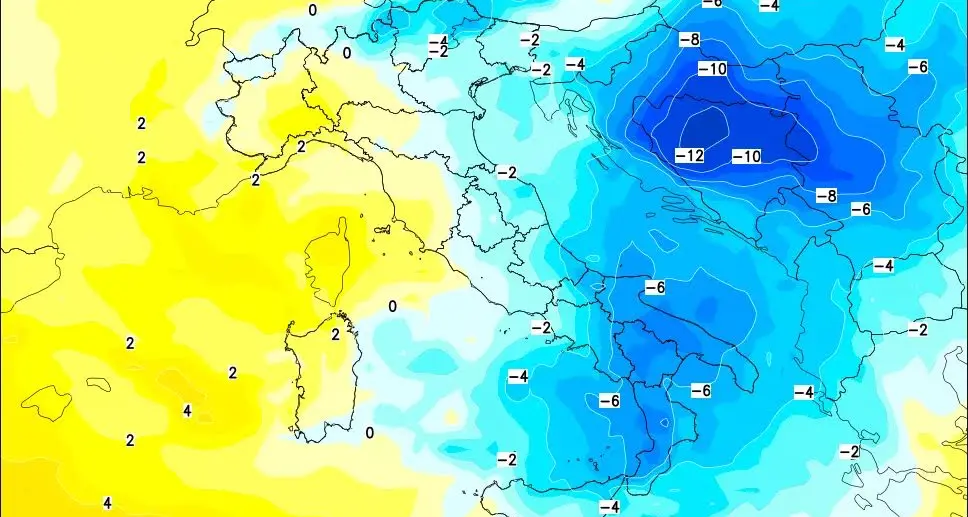 <p>Slitta a sabato <span style=\"color:hsl(0, 75%, 60%);\">l’abbassamento delle temperature</span>, permane il caldo secco</p>