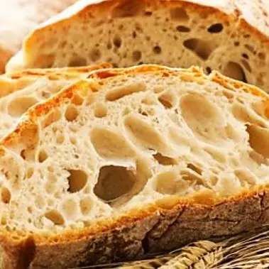 Compra mezza pagnotta, la pesa a casa e mancano 10 grammi: il reclamo\u00A0costa 15mila euro al fornaio\n