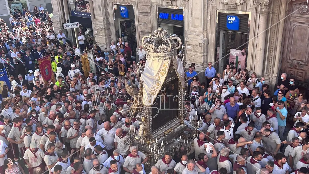 Reggio verso le celebrazioni per la Madonna della Consolazione: dall'Arcidiocesi le novità per tutelare il Quadro e la Vara\n